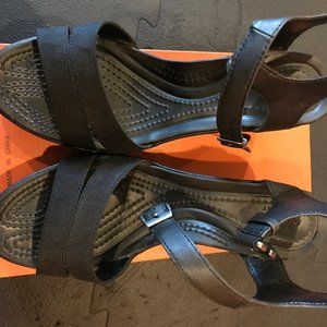 Crocs Wedge Sandal - size 7 Like New!